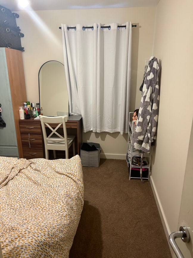 Room to rent  Main Photo