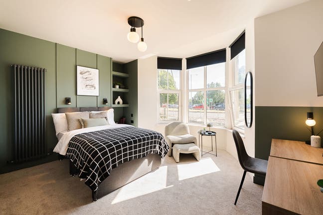 Stunning Luxury Co-Living House, Bury Town Centre Main Photo