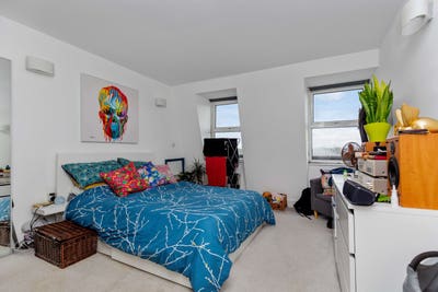 Bright Double Room in Top Floor Flat | Penge SE20 Main Photo