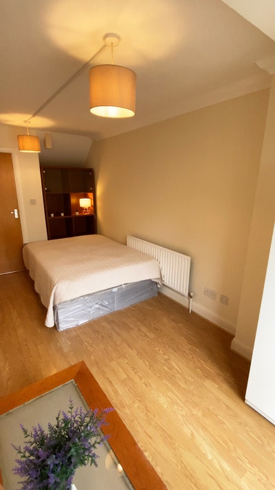 🏡 2 bright ROOMS +garden in 6 bed,Surrey Quays Main Photo