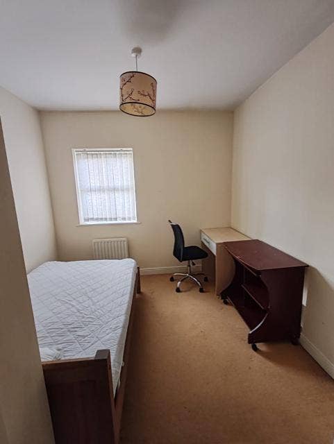 Double Room in shared  House Main Photo