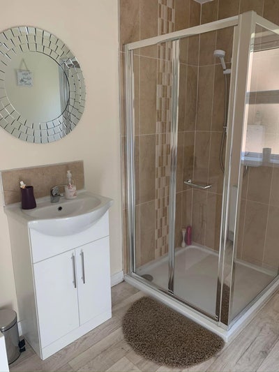 Spacious double room  Main Photo
