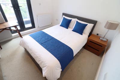 Modern Double Room with Balcony!! Main Photo