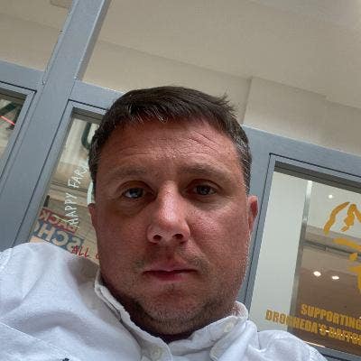Professional Male seeks a double room Main Photo