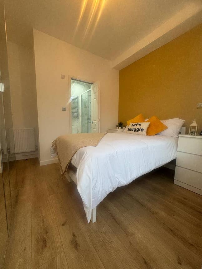 Large Rooms in Modern Clean House (Br-Stn) Main Photo