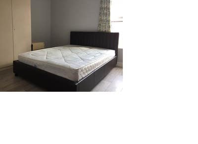 Spacious & Cosy Double Room For Rent AT NN4 Main Photo