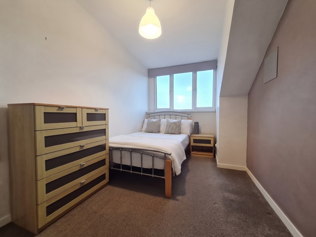 Friendly house share close to Burley station  Main Photo