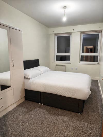 Two-Bedroom Bexleyheath Flat with Open-Plan Living Main Photo