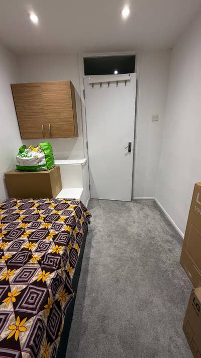 Bright Single room available to rent  Main Photo