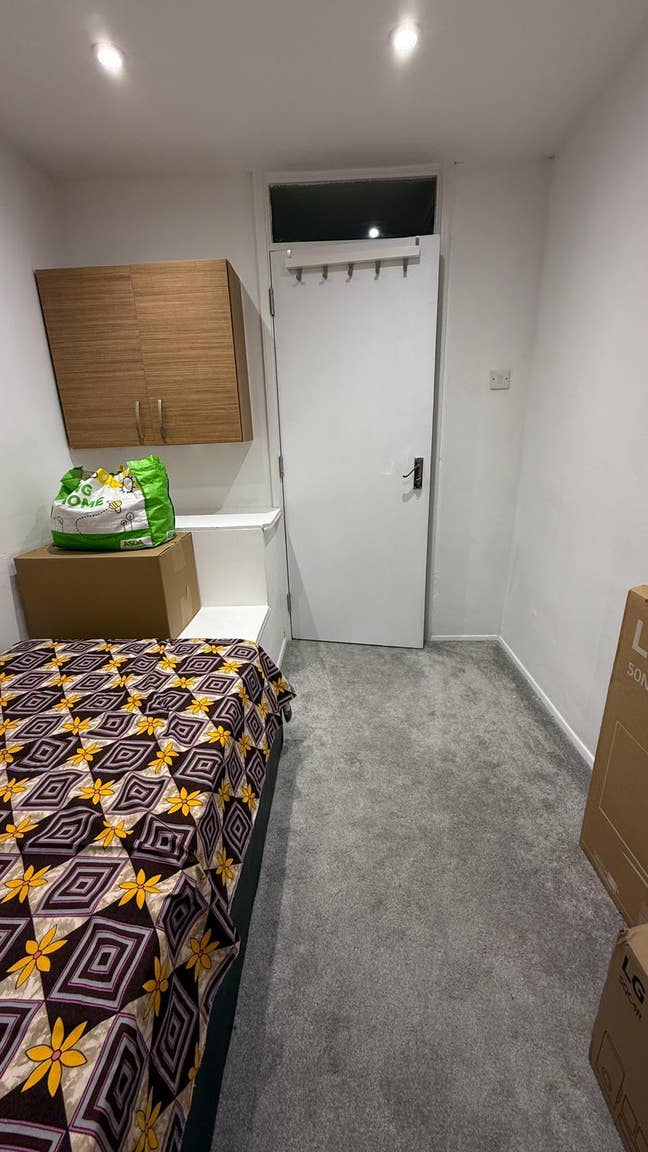 Bright Single room available to rent  Main Photo