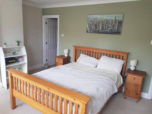 A large double bedroom with ensuite  Main Photo