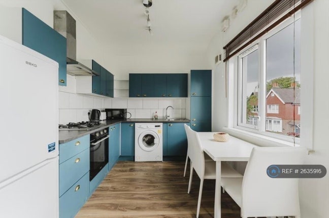 2 Bed Flat, Hanwell - &pound;2150 PM Main Photo
