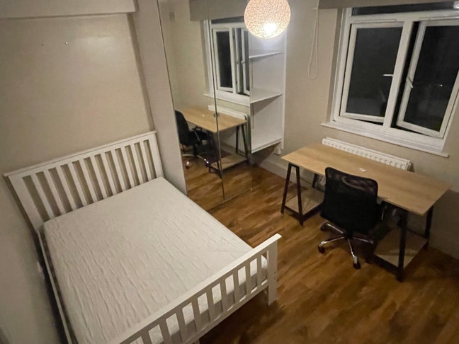 Double room available inc bills (exc. G&E) Main Photo