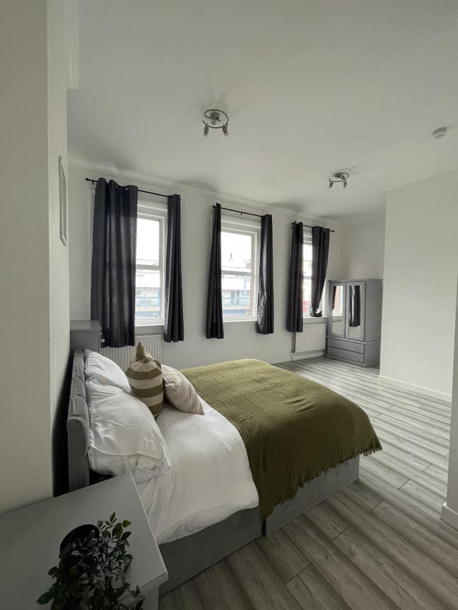 Lovely Huge Double Room! in a Beautiful Flat! Main Photo