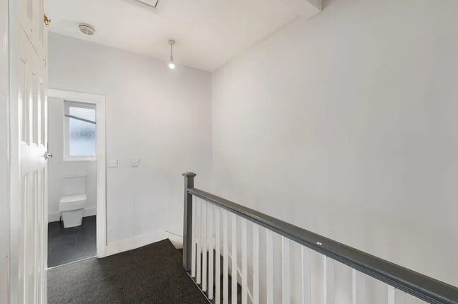 3 Bed End Terrace, Westcliff Park Drive, SS0 Main Photo