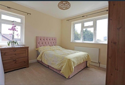 Double room available in RM6 Main Photo