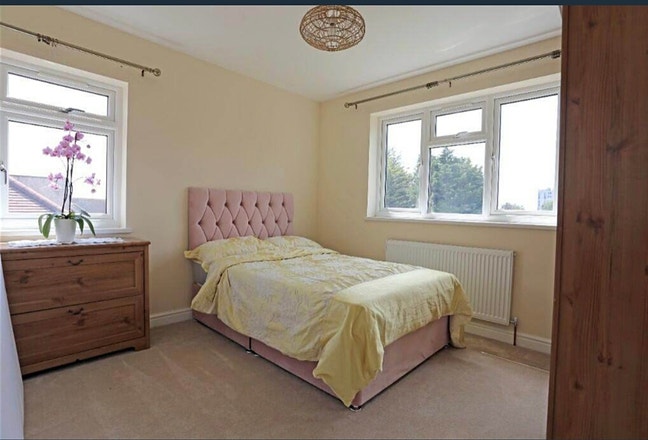Double room available in RM6 Main Photo