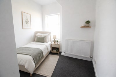 Brand New Single En-Suite Room-All Bills Included Main Photo
