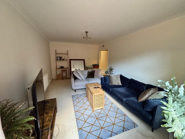 Large double room in Surbiton  Main Photo