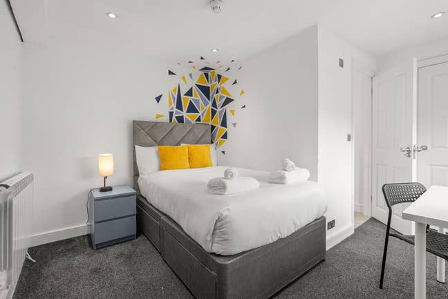  Exceptional Student Living in the Heart of Worces Main Photo