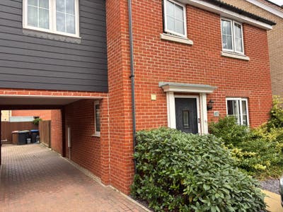 Double room in much sought after area Main Photo