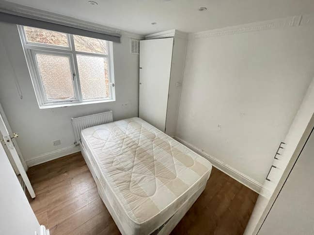 Studio flat 10 mins Fulham Broadway Station!!! Main Photo