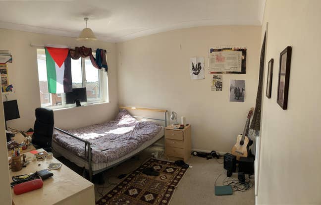 Large room in a quiet house Main Photo