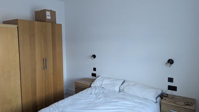 Large double room, high ceilings Main Photo