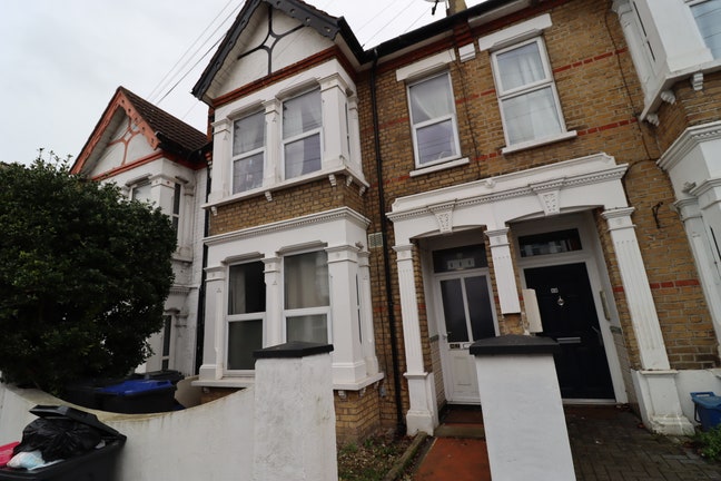 Heygate Avenue - Lovely double rooms available Main Photo
