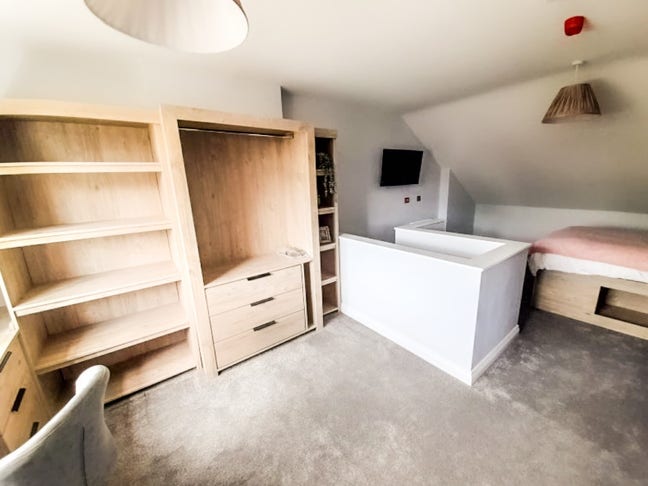 🚨  Custom Furniture Double En Suite🚨 Main Photo