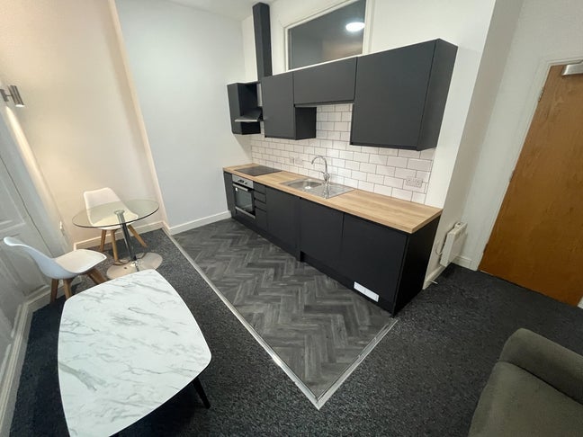 Furnished First Floor Studio in Retford Main Photo