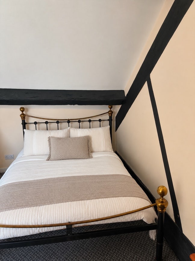 Double En-suite room Oswestry town centre Main Photo