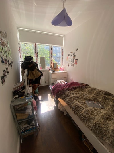 Single Room Available in 3 Bed Old St Flat Share Main Photo