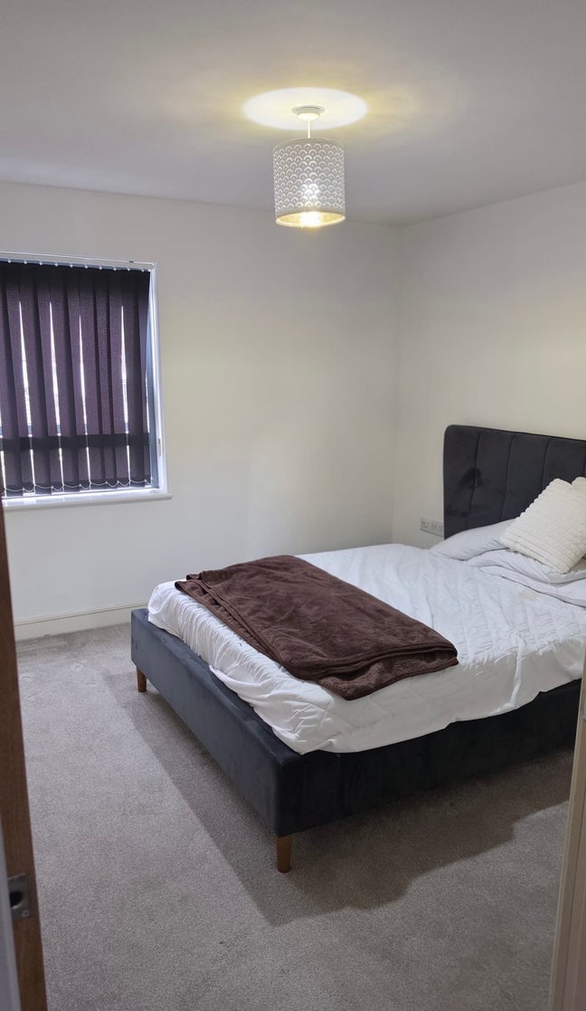 Furnished Double Room | Private Bath | Bills Inc Main Photo
