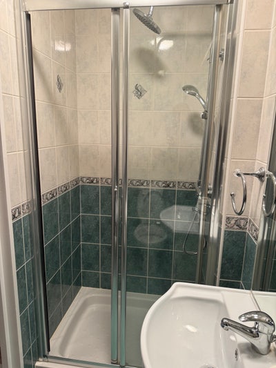 5 Bedroom shared house to Rent  Main Photo