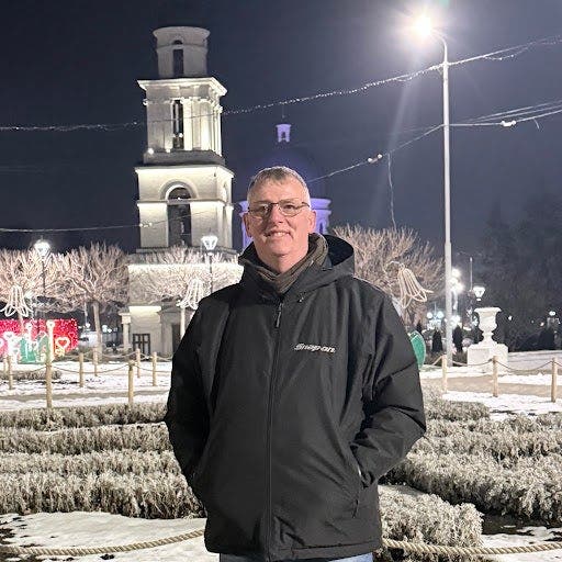57 year old Male seeks a double room Main Photo