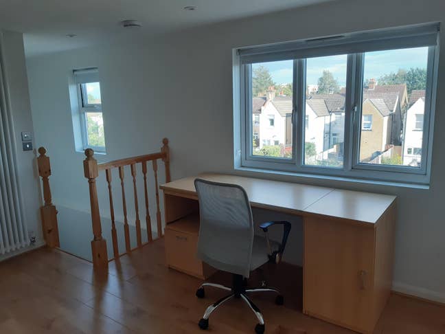 Loft, ensuite shower/toilet.  Storage.  Bills incl Main Photo
