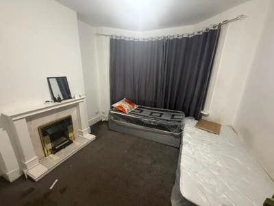 Double Room Near Upton Park – &pound;950 PCM | E6 Main Photo