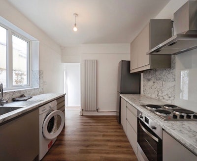 Newly refurbished  house for rent  Main Photo