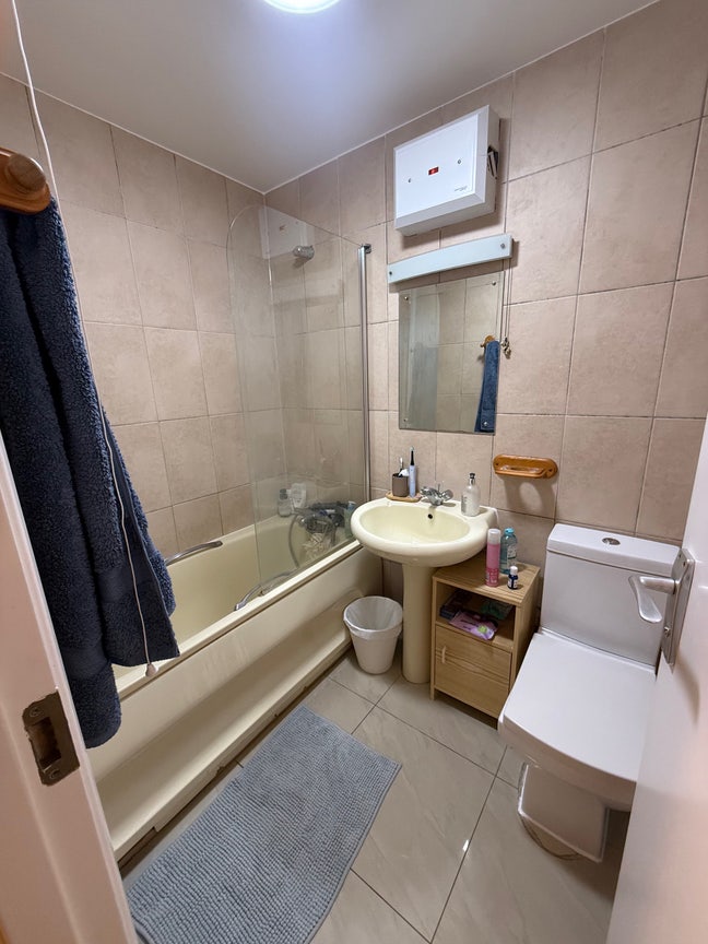 Spacious 1-bed flat in Islington (N7) Main Photo