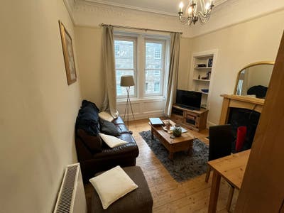 1 Double Bed Room to rent Main Photo