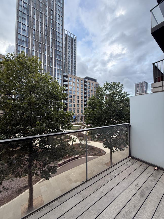 Two rooms available in our E20 flat! Main Photo