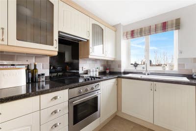 Beautiful riverside flat in Canary Wharf Main Photo