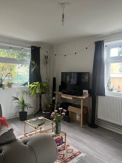 Room available in Wood green Main Photo