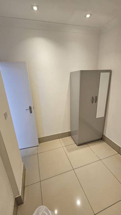 Single room available in East ham  Main Photo