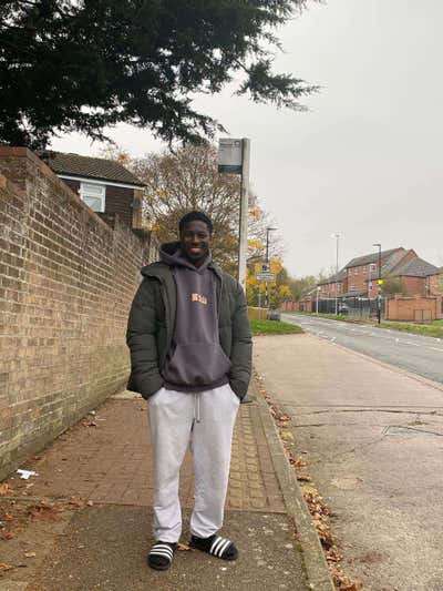 21 year old Male seeks a double room Main Photo