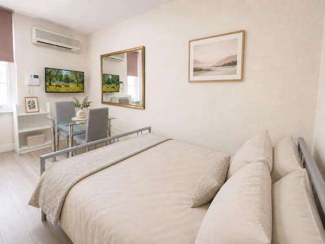 Double Studio in South Kensington SW7 for Long Let Main Photo