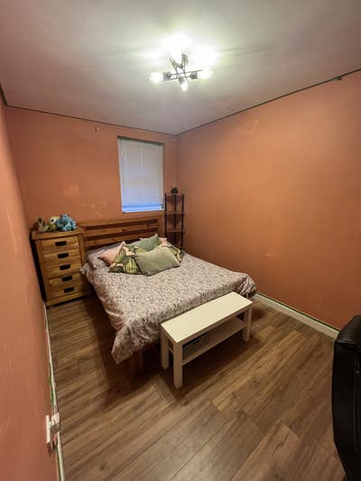 Furnished double room - Mon-Fri Main Photo