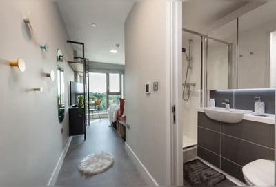Urgent The vantage en-suite Take over Main Photo
