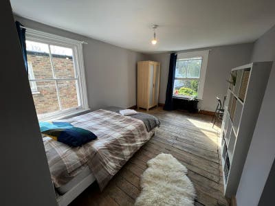 🏡 Bright Furnished Room – N15 6PL | Stamford Hill Main Photo